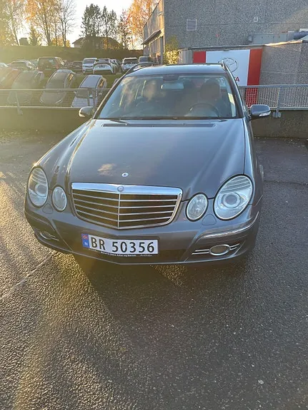 Mercedes-Benz E220 D