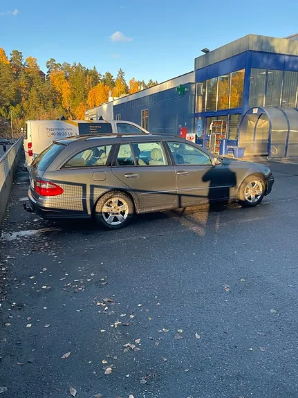Mercedes-Benz E220 D 2006 photo 5