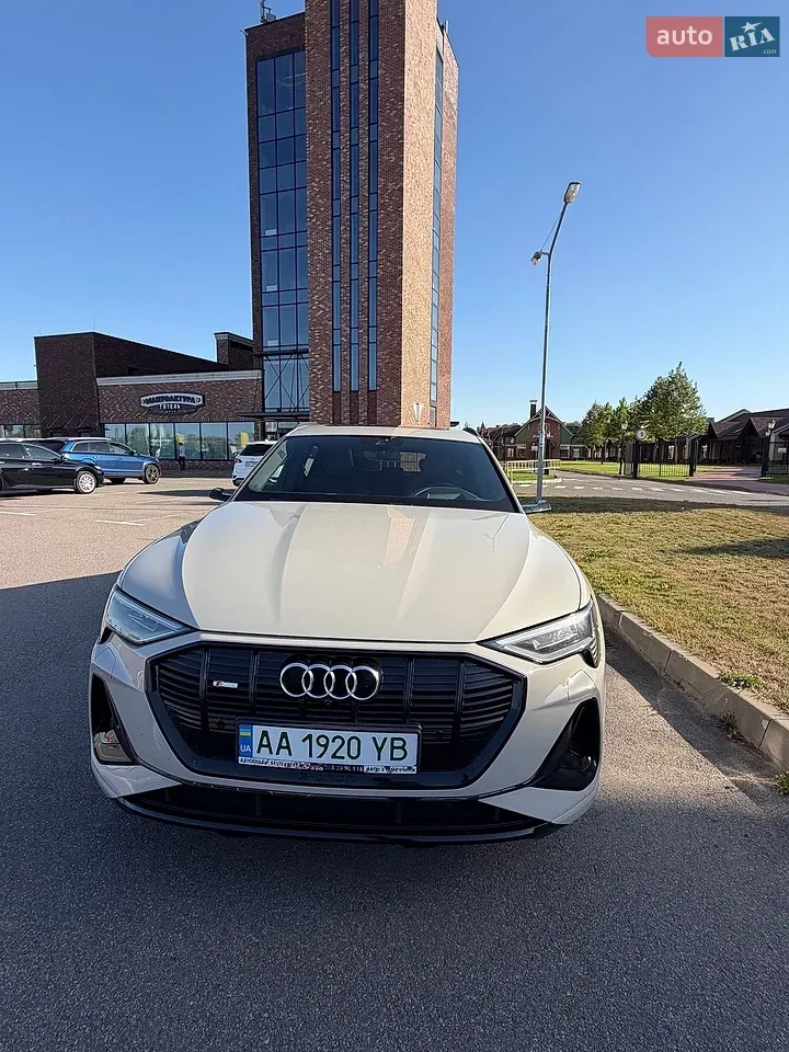 Audi E-Tron Sportback