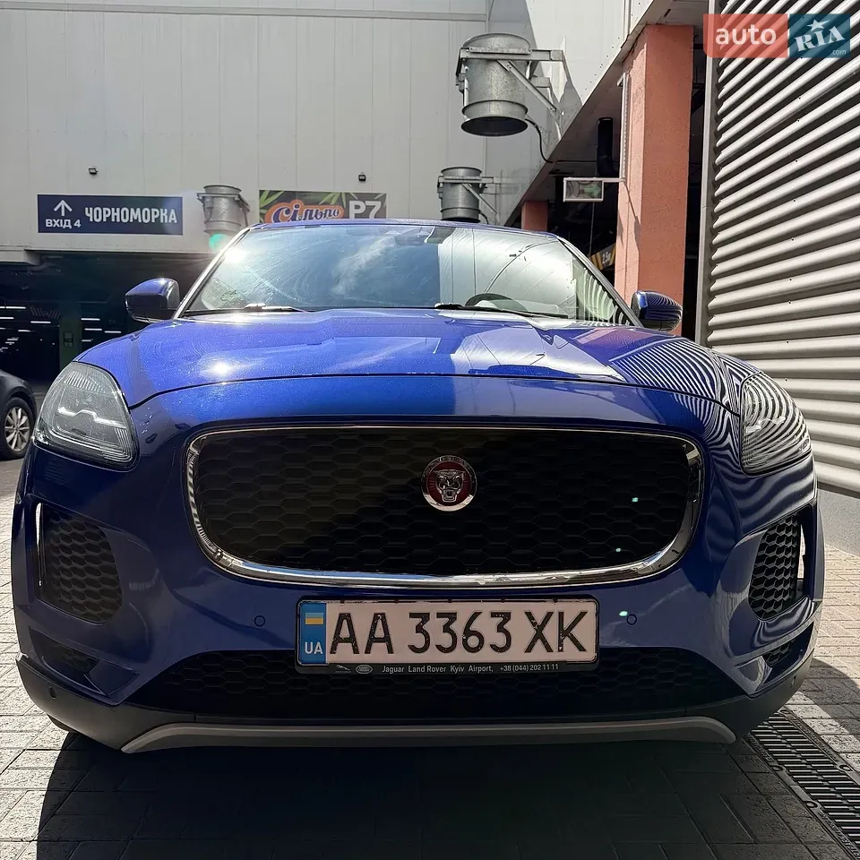 Jaguar E-Pace 2019 photo 4