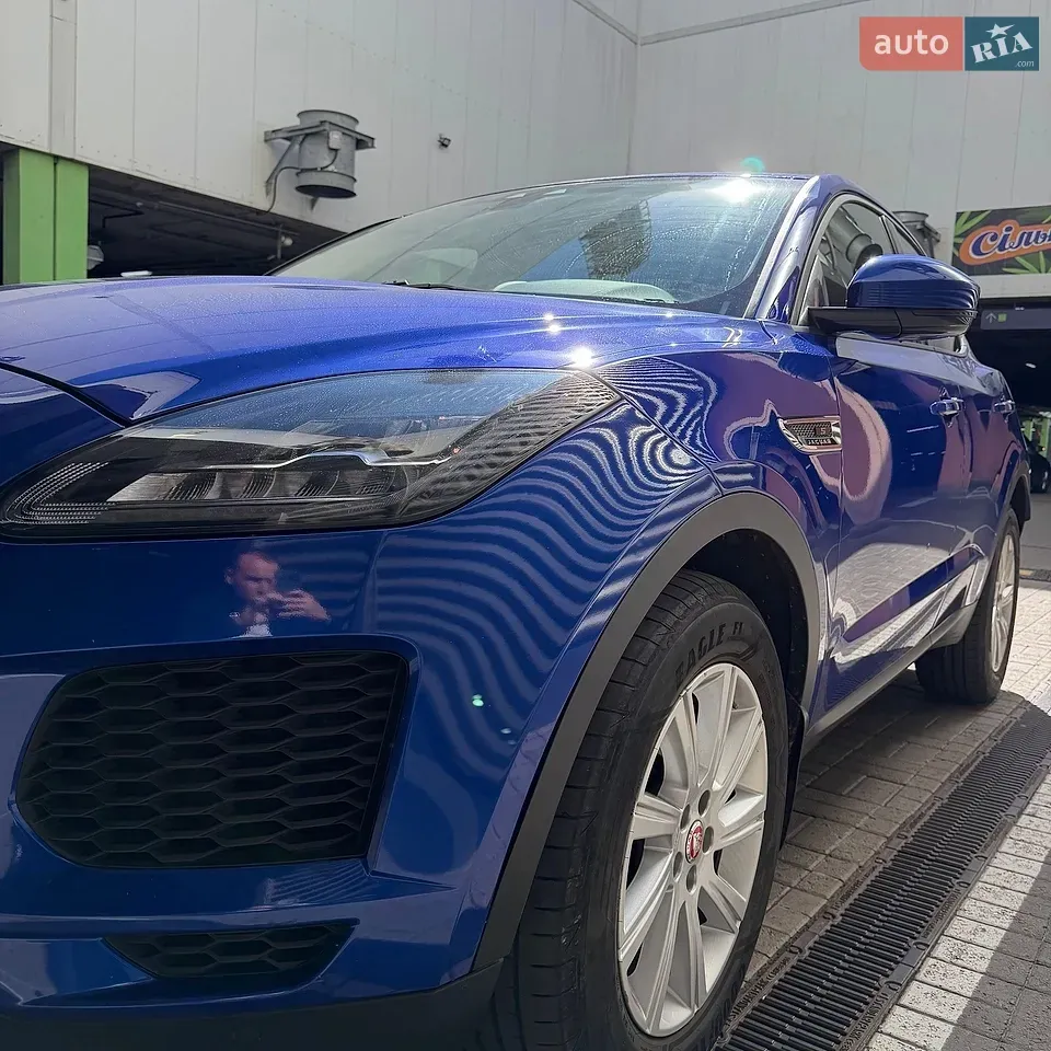 Jaguar E-Pace 2019 photo 5