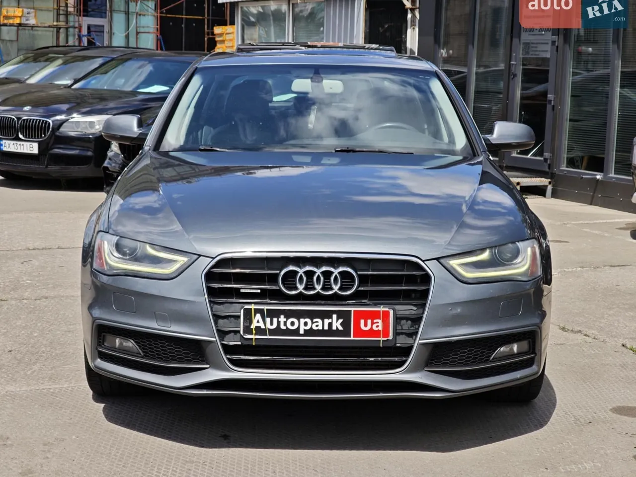 Audi A4 2013 photo 2