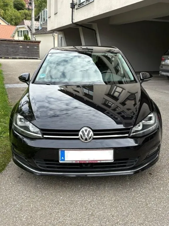 Volkswagen Golf 2012 photo 2
