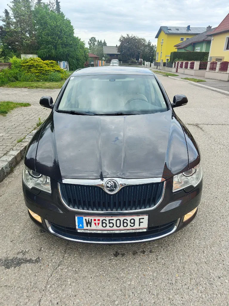 Skoda Superb 2008 photo 2