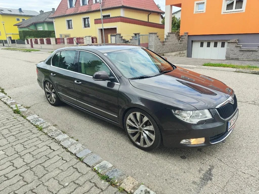 Skoda Superb 2008 photo 3