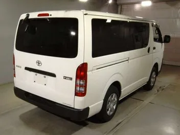 Toyota Hiace 2021 photo 3