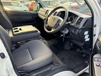 Toyota Hiace 2021 photo 5