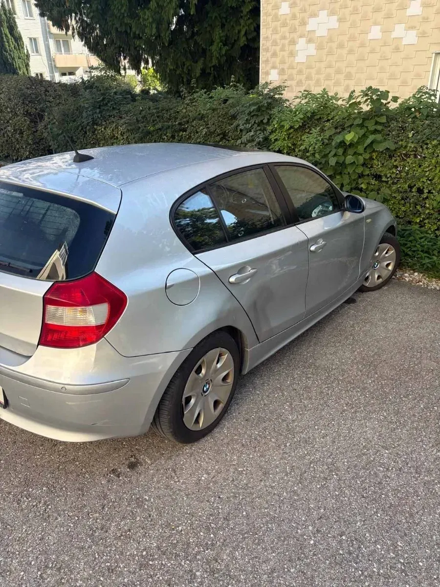 BMW 1 Series 2005 photo 2