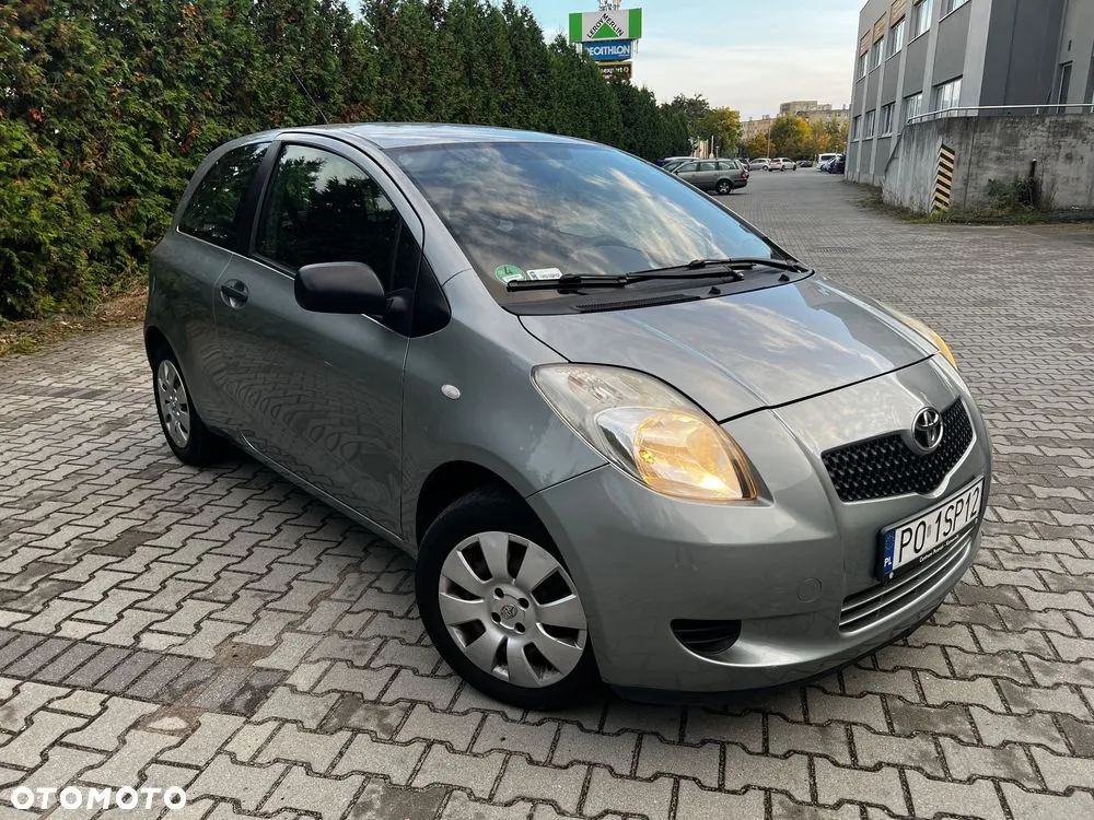 Toyota Yaris 2007 photo 2