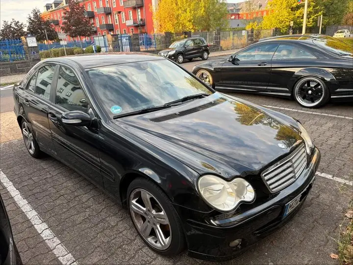 Mercedes-Benz C200