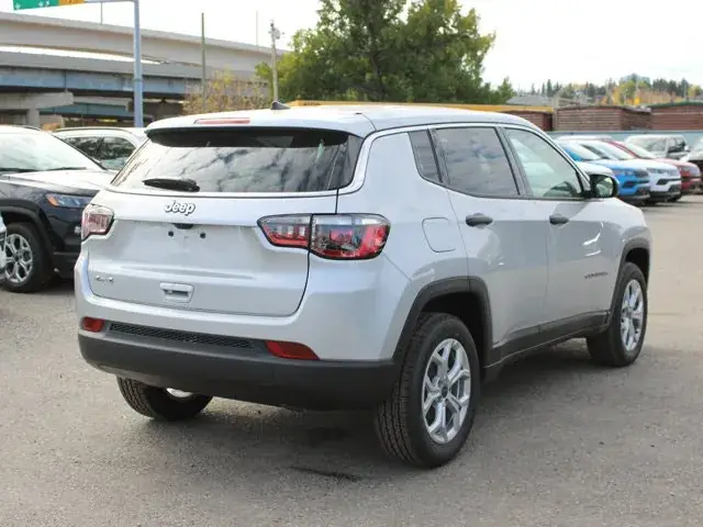 Jeep Compass 2026 photo 5
