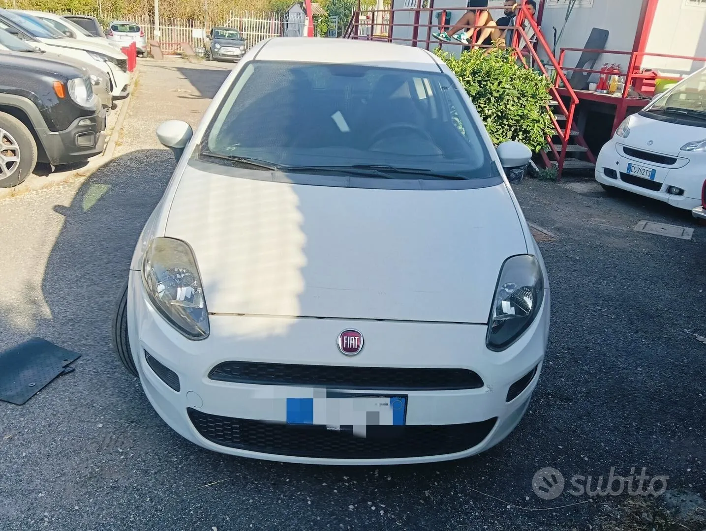 Fiat Punto 2012 photo 2