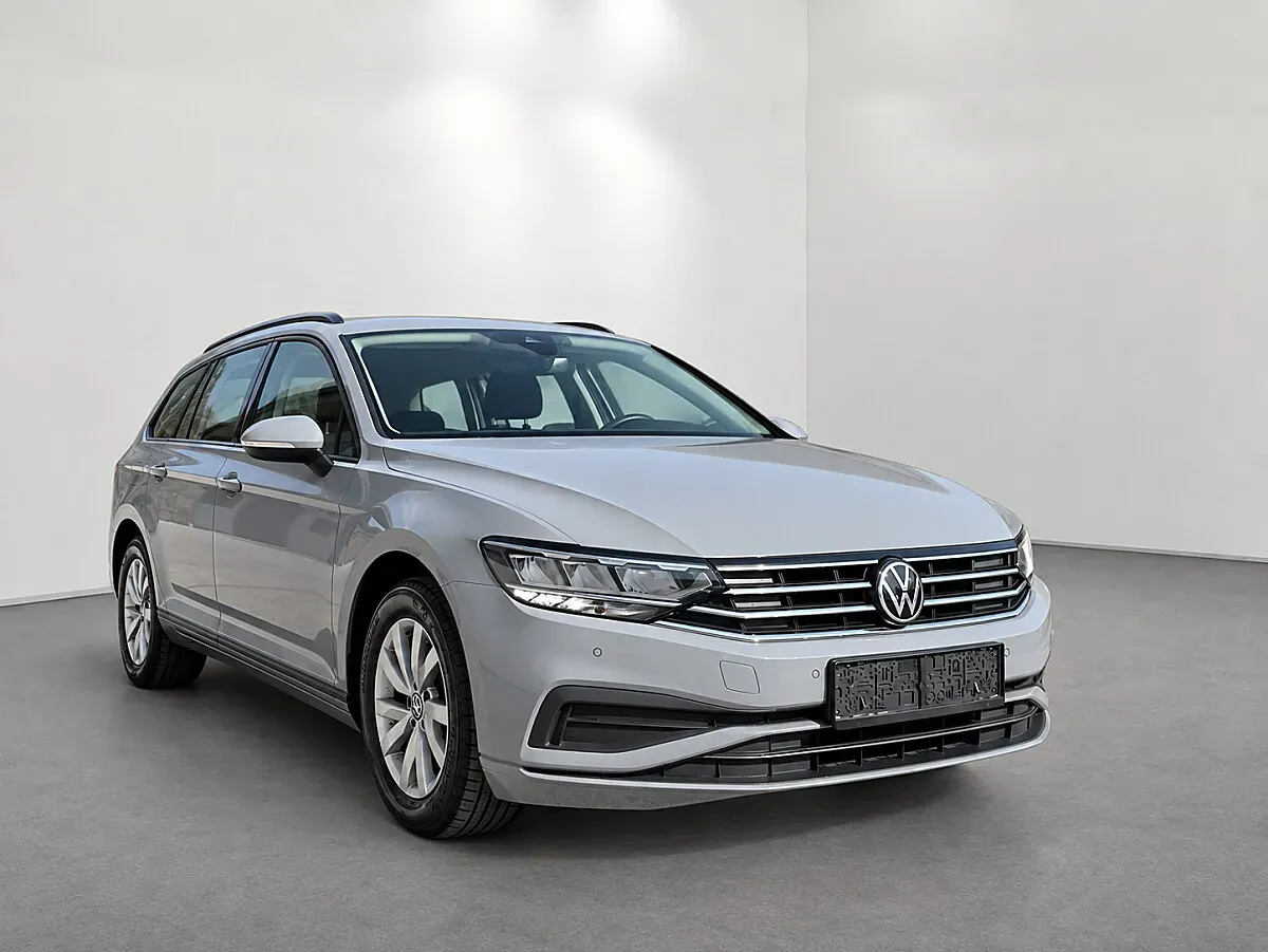 Volkswagen Passat 2022 photo 2