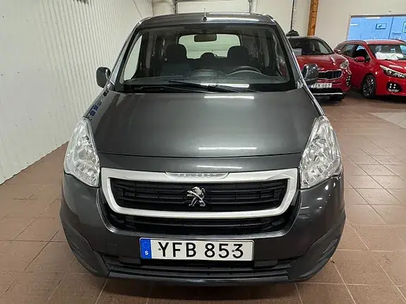 Peugeot Partner Tepee 2015 photo 2