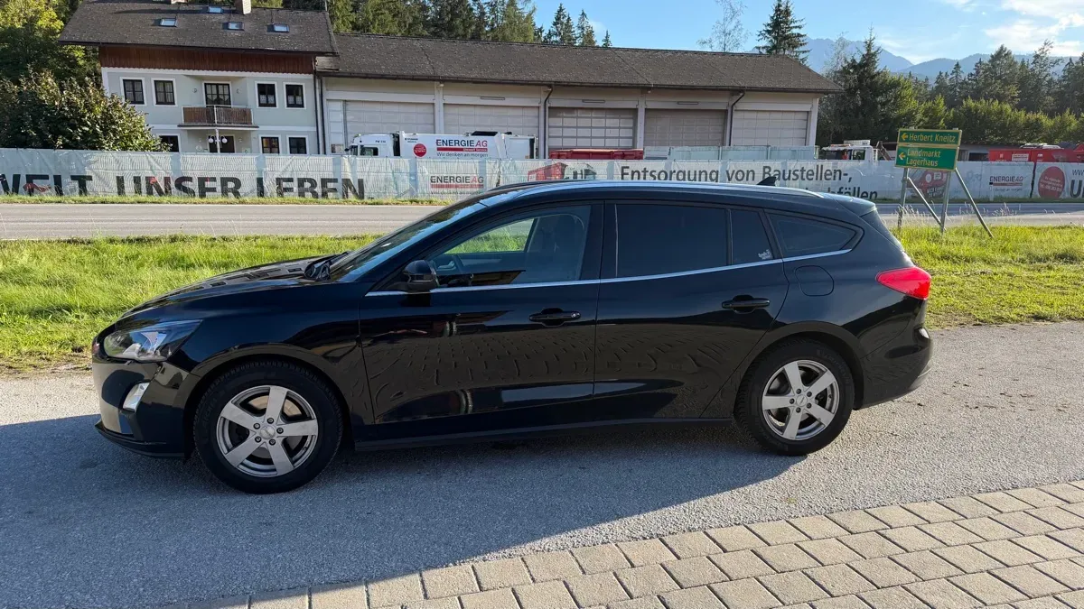 Ford Focus 2020 photo 2