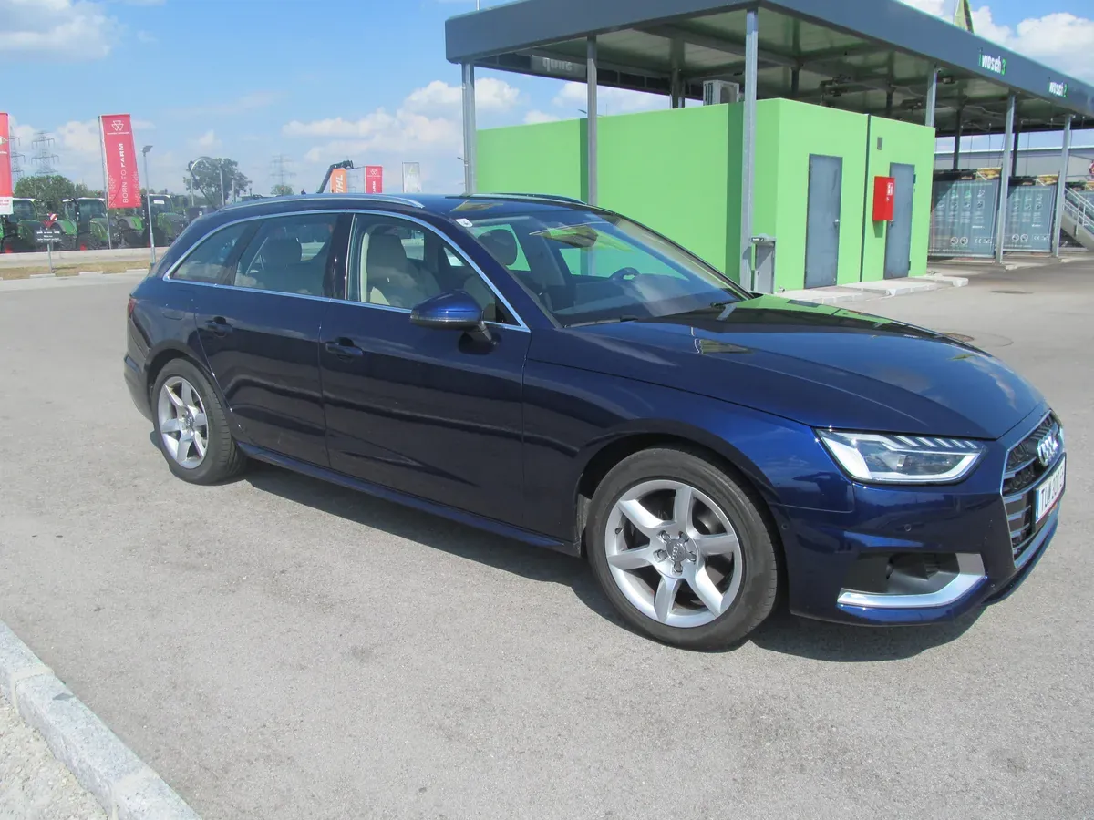 Audi A4 2021 photo 3