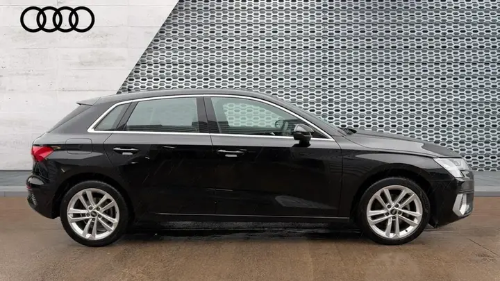 Audi A3 2023 photo 4