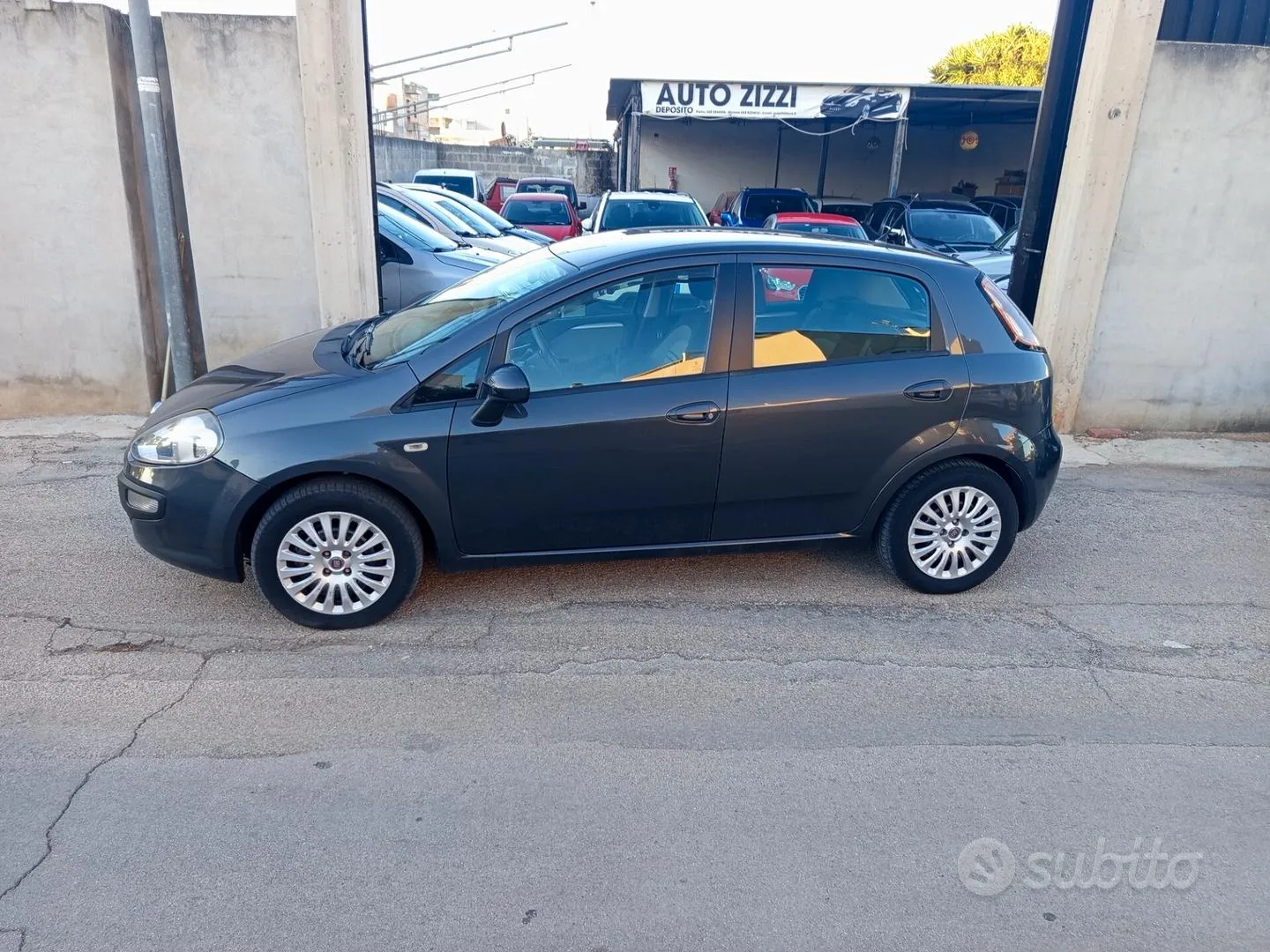 Fiat Punto Evo 2011 photo 2