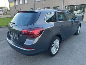 Opel Astra 2015 photo 2
