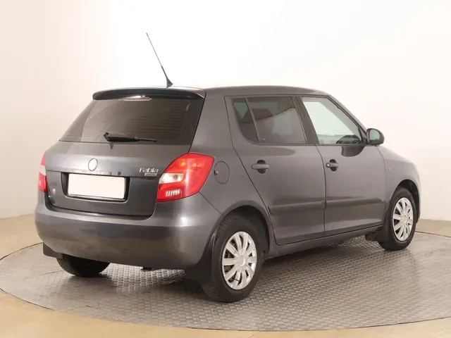 Skoda Fabia 2007 photo 4