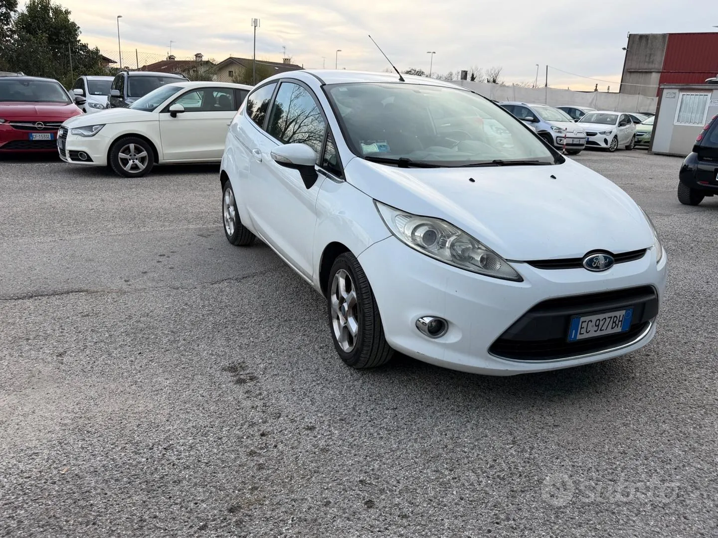 Ford Fiesta 2010 photo 4