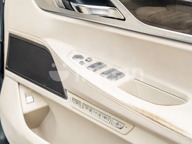 BMW 740E 2018 photo 5