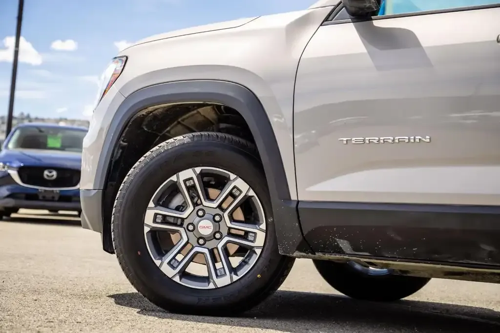 GMC Terrain 2026 photo 3