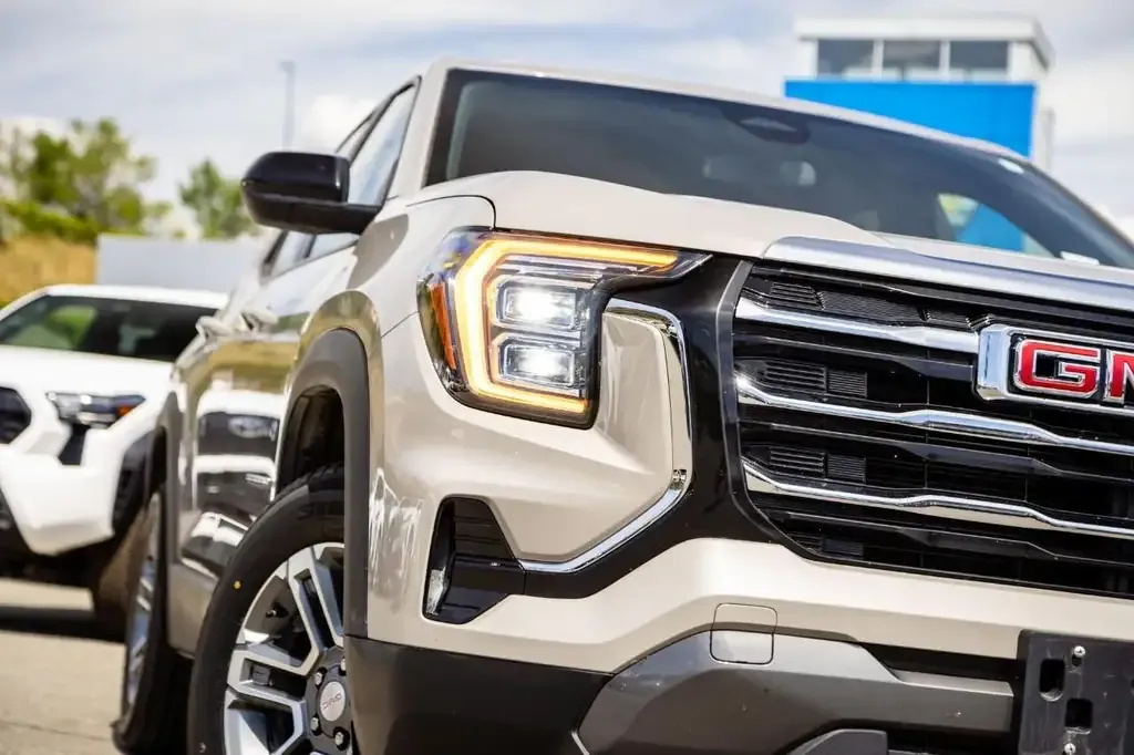 GMC Terrain 2026 photo 2