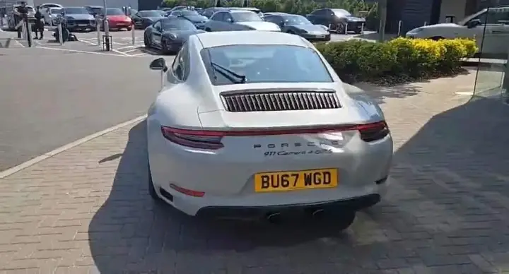 Porsche 911 2017 photo 2