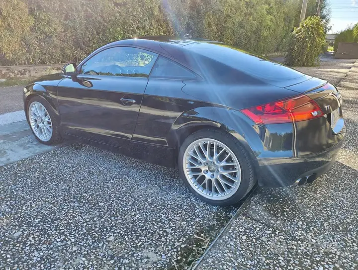 Audi Tt 2007 photo 4