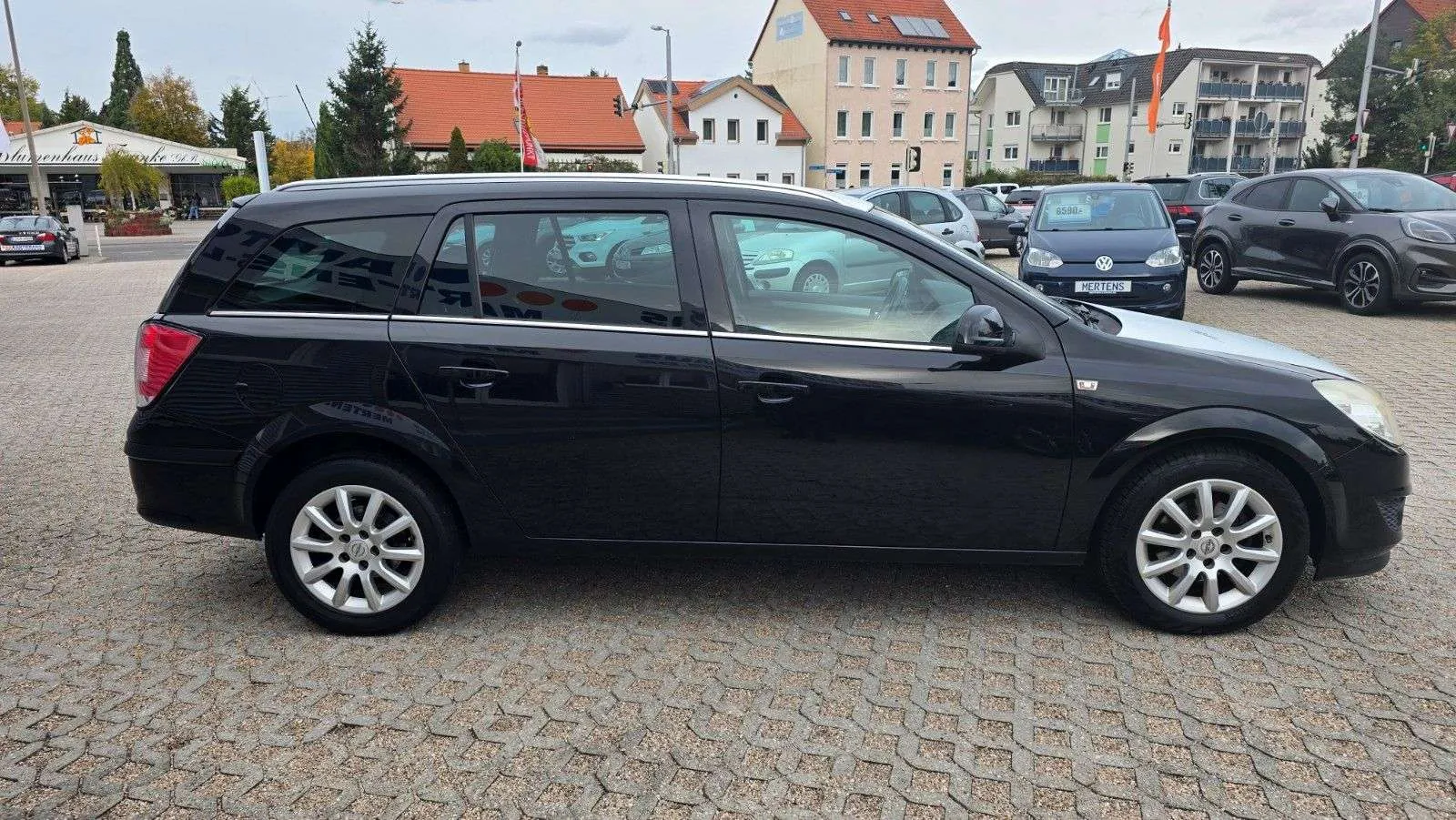 Opel Astra 2010 photo 5