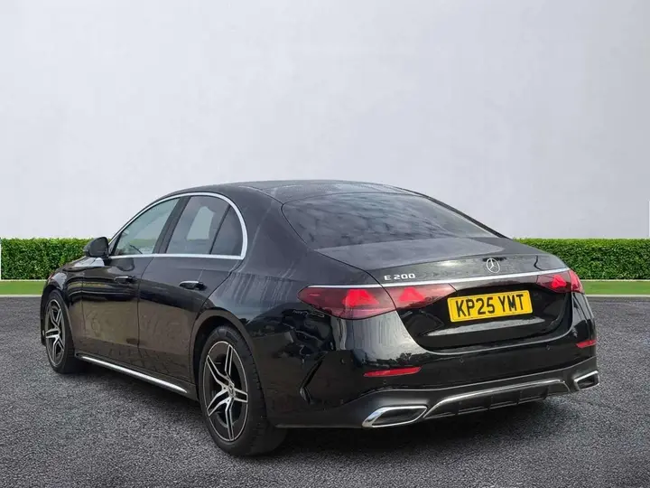 Mercedes-Benz E-Class 2025 photo 5