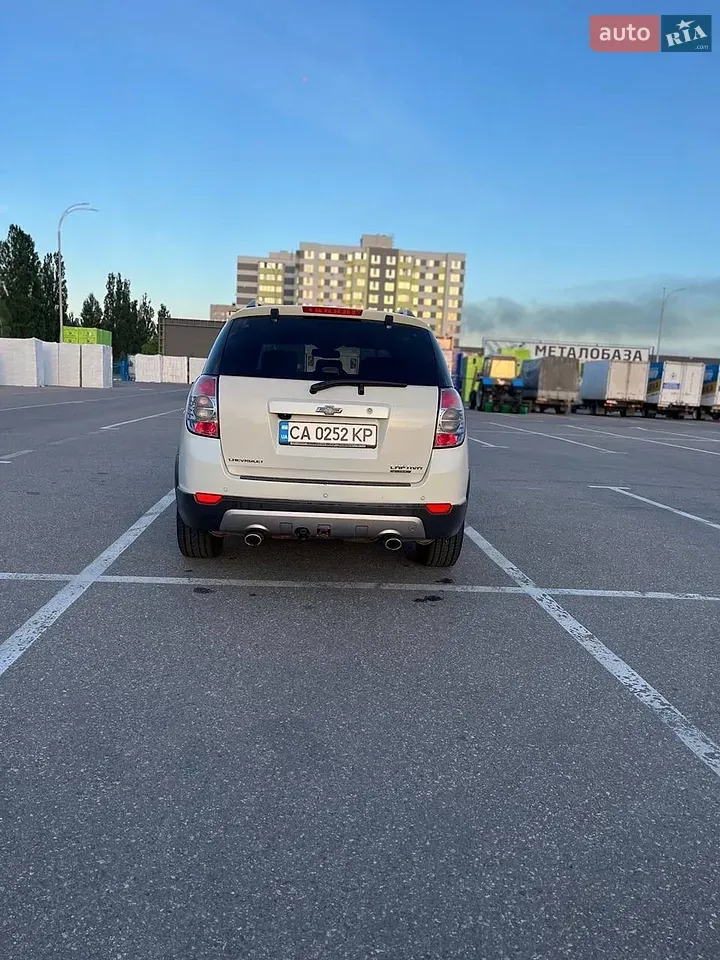 Chevrolet Captiva 2012 photo 3