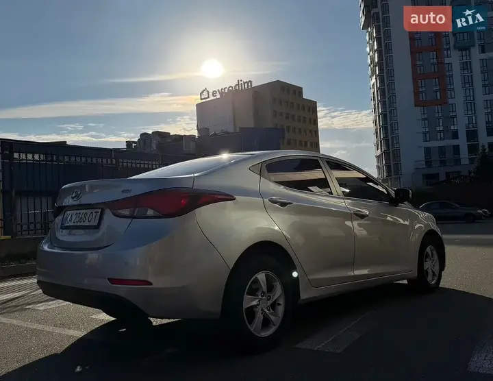 Hyundai Elantra 2014 photo 5