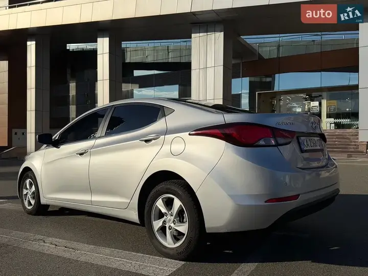 Hyundai Elantra 2014 photo 3