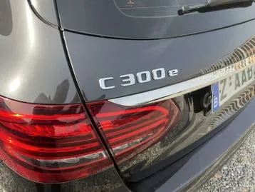 Mercedes-Benz C-Class 2020 photo 3