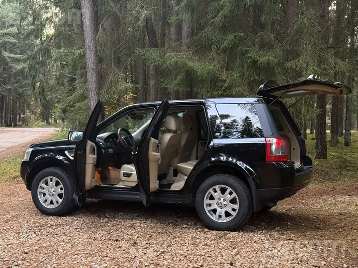 Land Rover Freelander 2008 photo 4