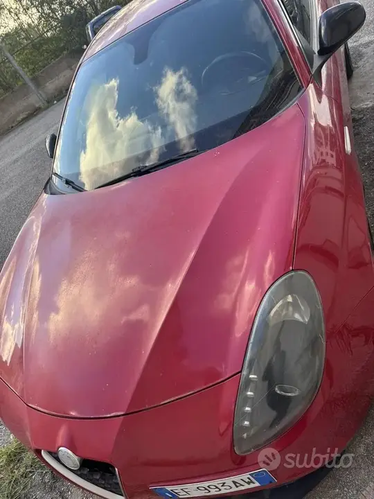 Alfa Romeo Giulietta 2010 photo 4