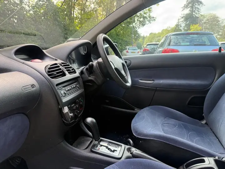 Peugeot 206 2003 photo 5