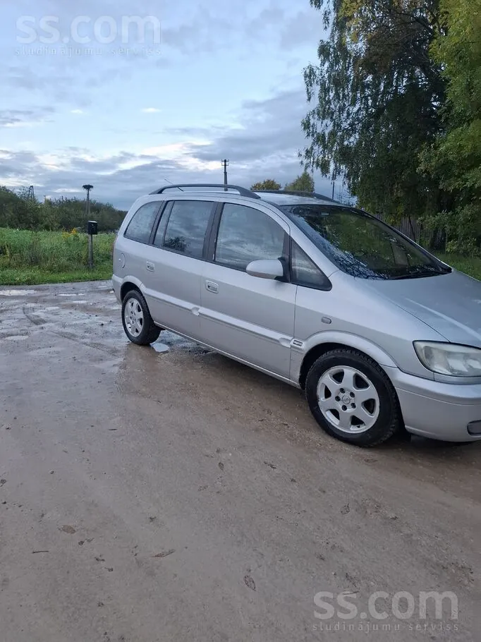 Opel Zafira 2004 photo 4
