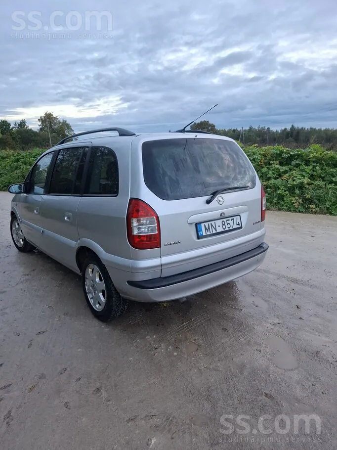 Opel Zafira 2004 photo 3