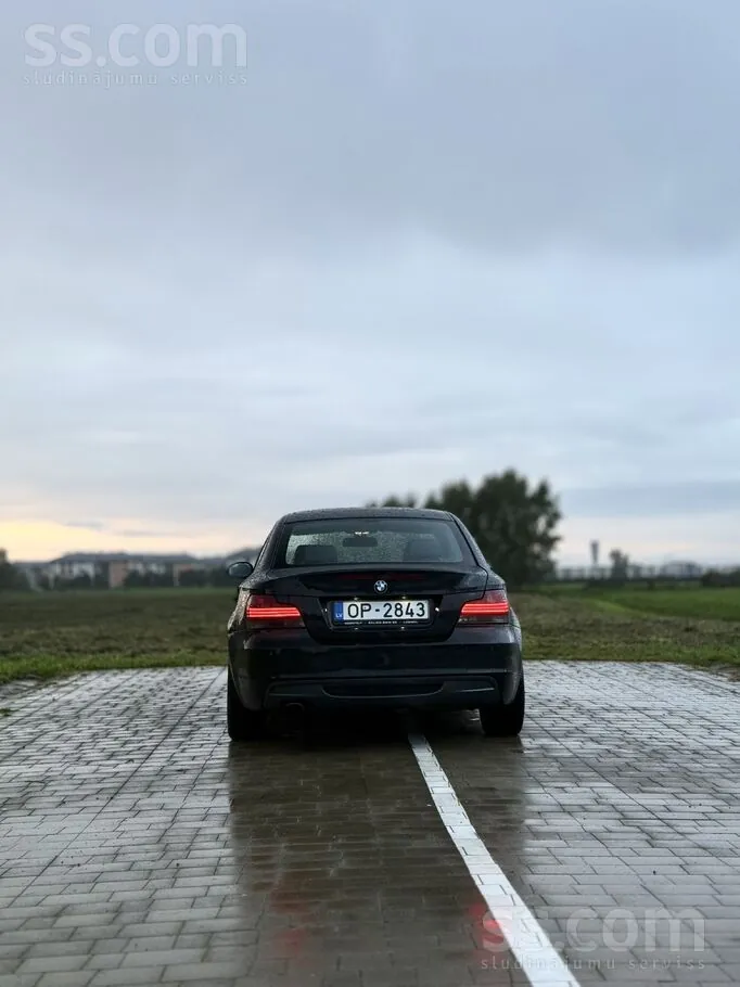BMW E82 2009 photo 4
