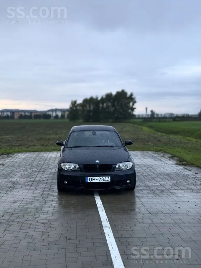 BMW E82 2009 photo 3