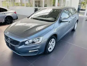 Volvo V60 2017 photo 2