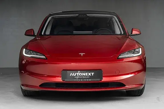 Tesla Model 3 2024 photo 3