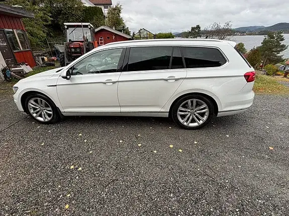 Volkswagen Passat 2018 photo 4