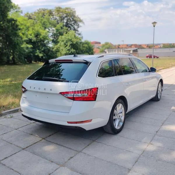 Skoda Superb 2022 photo 5