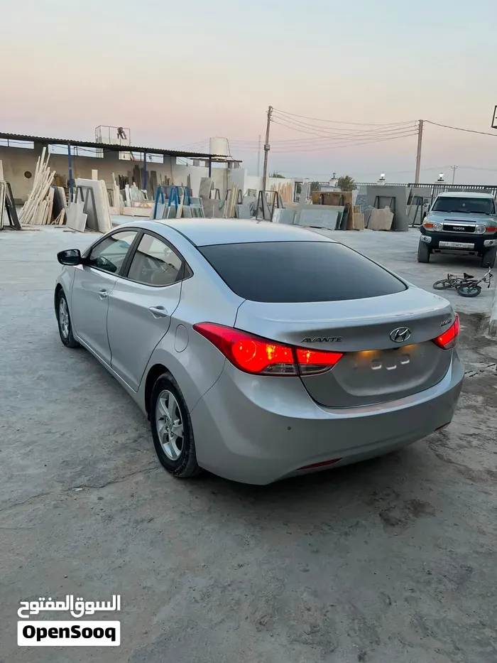 Hyundai Elantra 2012 photo 2