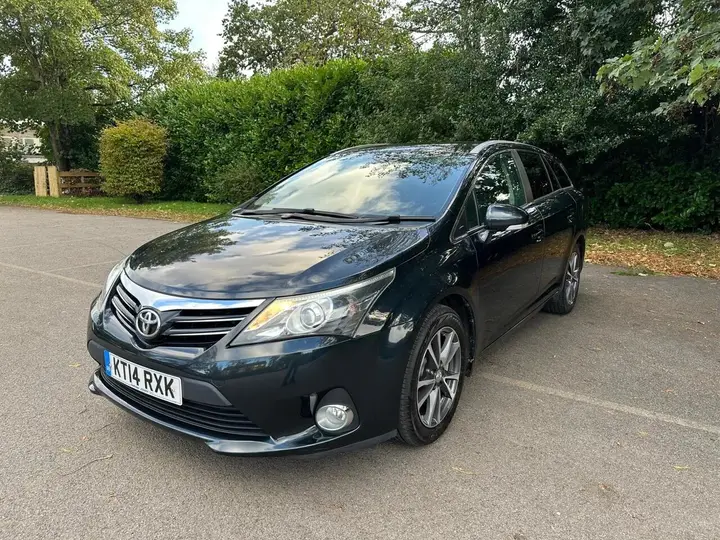 Toyota Avensis 2014 photo 3