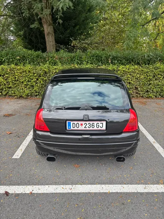 Renault Clio 2000 photo 3